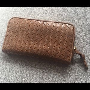 Bottega Veneta:Only Weekend ,take the price down